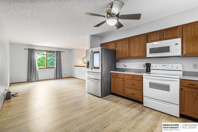 1947 NW 54th Street, Lincoln, NE 68528