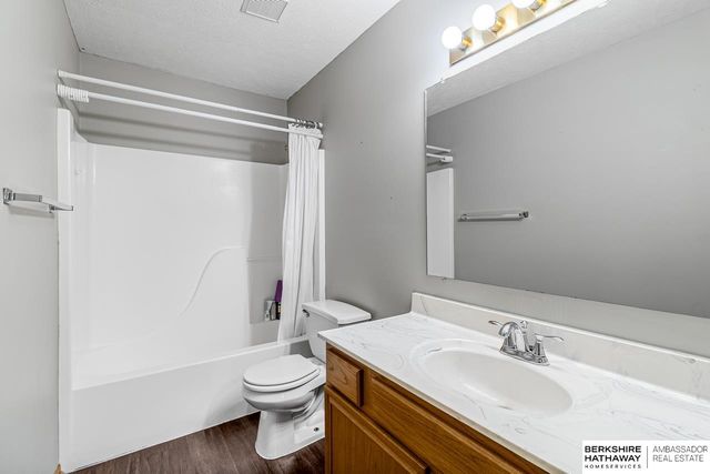 1947 NW 54th Street, Lincoln, NE 68528