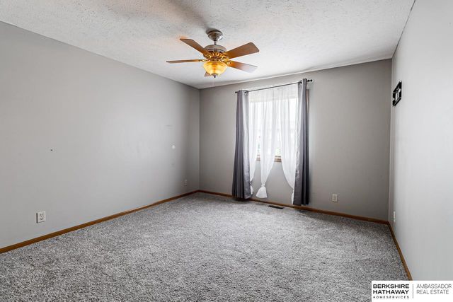 1947 NW 54th Street, Lincoln, NE 68528