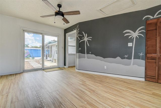 1509 CANTERBURY ROAD N, St Petersburg, FL 33710