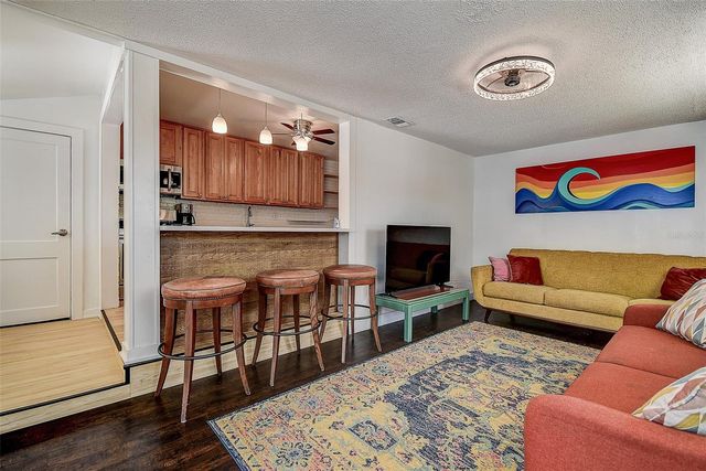 1509 CANTERBURY ROAD N, St Petersburg, FL 33710