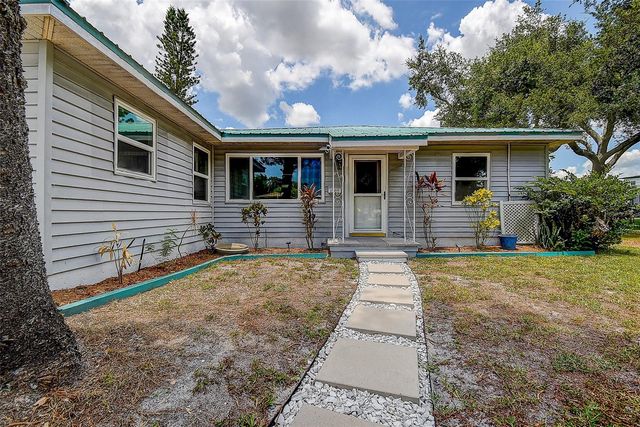 1509 CANTERBURY ROAD N, St Petersburg, FL 33710