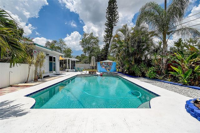 1509 CANTERBURY ROAD N, St Petersburg, FL 33710