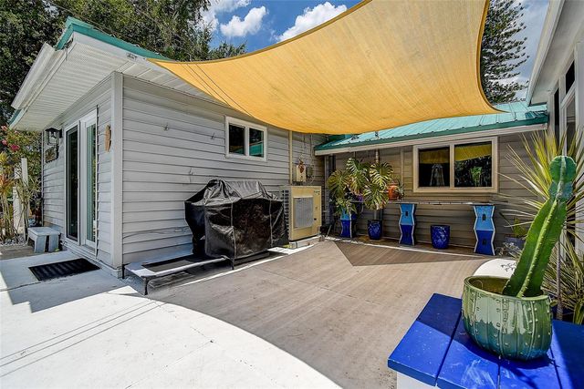 1509 CANTERBURY ROAD N, St Petersburg, FL 33710