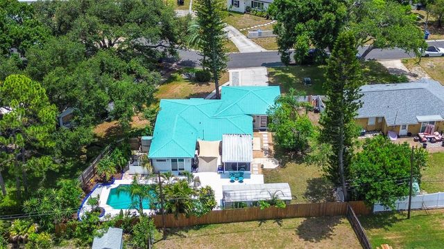 1509 CANTERBURY ROAD N, St Petersburg, FL 33710
