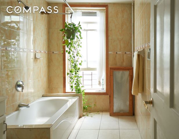 660 Macon Street, New York City, NY 11233