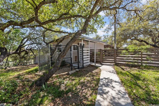 130 SCENIC VIEW DR, Spring Branch, TX 78070