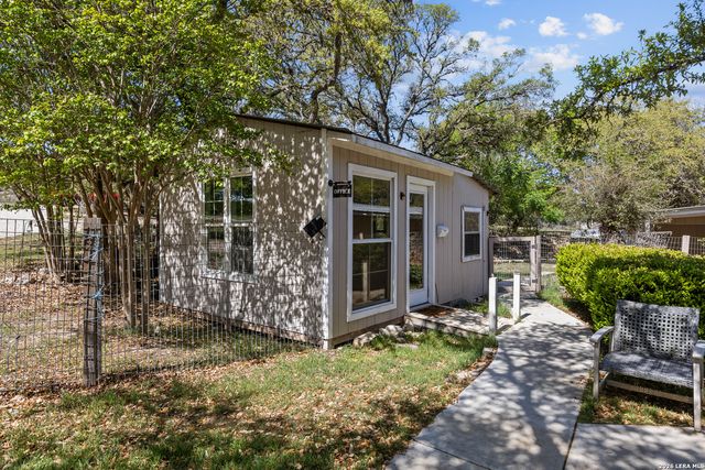 130 SCENIC VIEW DR, Spring Branch, TX 78070