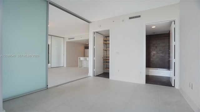 1040 W Biscayne Boulevard 1206, Miami, FL 33132