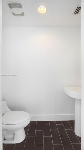 1040 W Biscayne Boulevard 1206, Miami, FL 33132