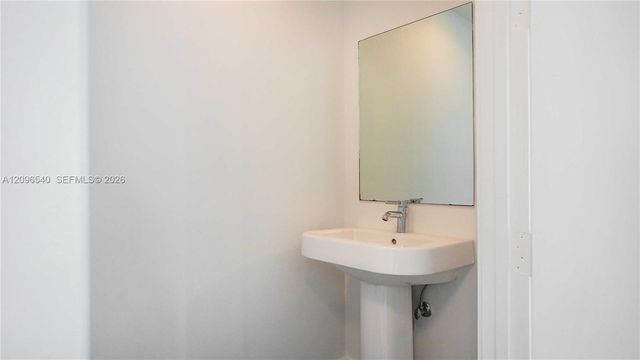 1040 W Biscayne Boulevard 1206, Miami, FL 33132
