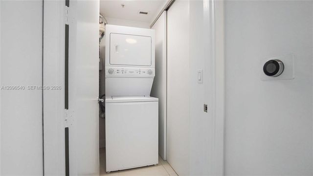 1040 W Biscayne Boulevard 1206, Miami, FL 33132