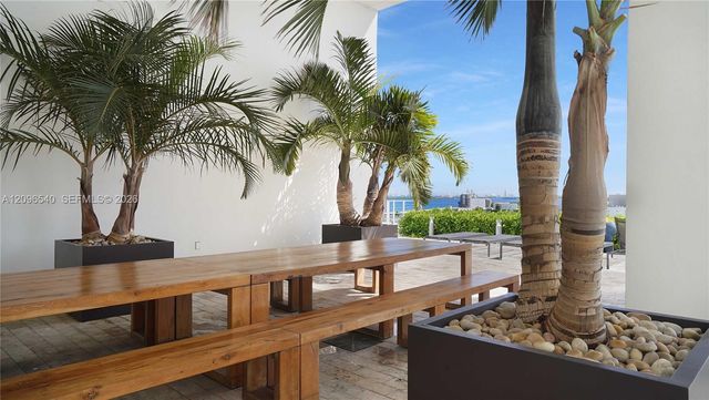 1040 W Biscayne Boulevard 1206, Miami, FL 33132