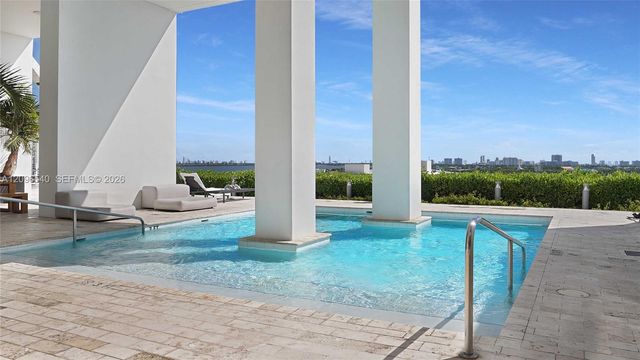 1040 W Biscayne Boulevard 1206, Miami, FL 33132