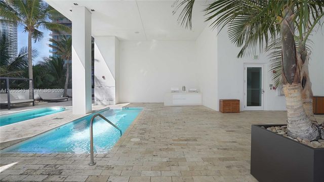 1040 W Biscayne Boulevard 1206, Miami, FL 33132