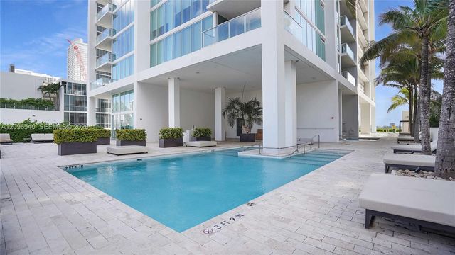 1040 W Biscayne Boulevard 1206, Miami, FL 33132
