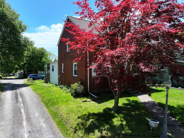 812 Pennsylvania AVENUE, Oakmont, PA 15139