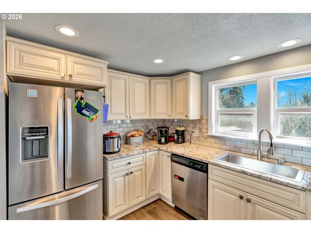 2907 COLUMBIA HEIGHTS Rd, Longview, WA 98632