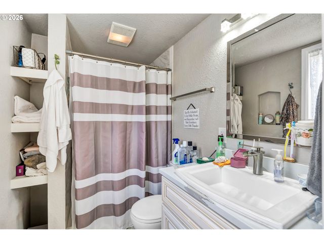 2907 COLUMBIA HEIGHTS Rd, Longview, WA 98632