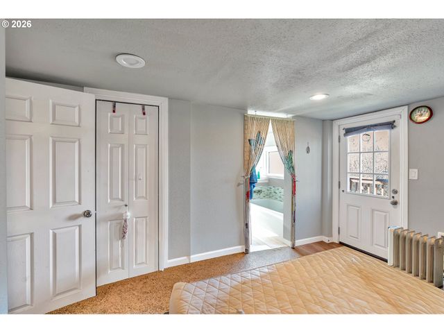 2907 COLUMBIA HEIGHTS Rd, Longview, WA 98632