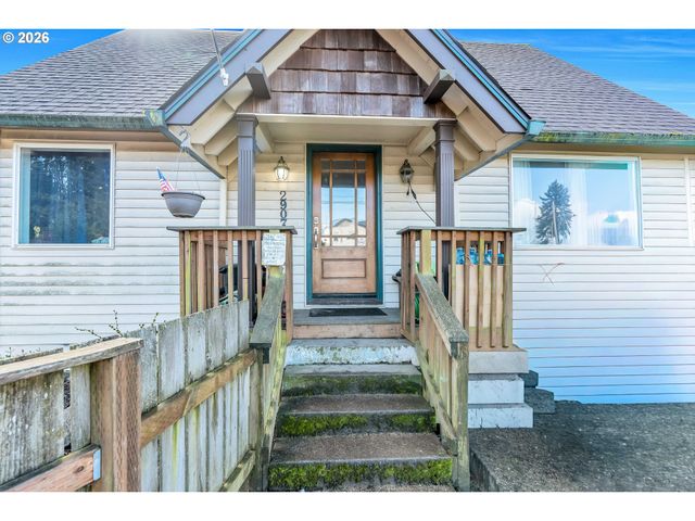 2907 COLUMBIA HEIGHTS Rd, Longview, WA 98632