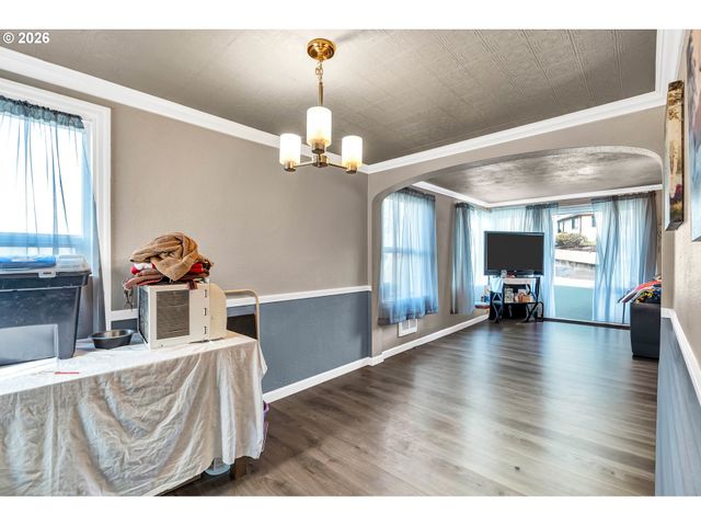 2907 COLUMBIA HEIGHTS Rd, Longview, WA 98632