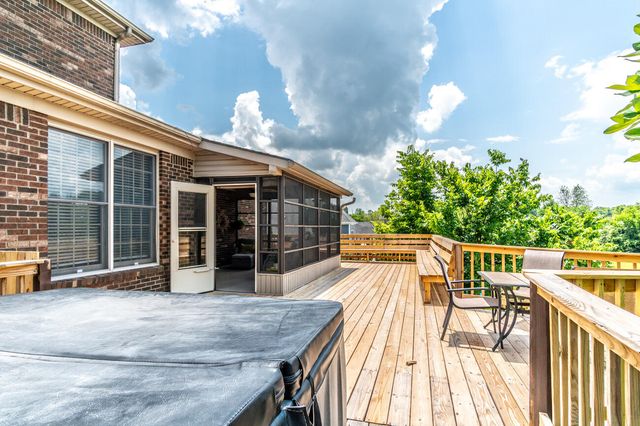 1069 Walnut Grove Circle, Richmond, KY 40475