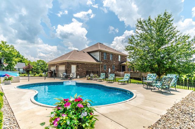 1069 Walnut Grove Circle, Richmond, KY 40475