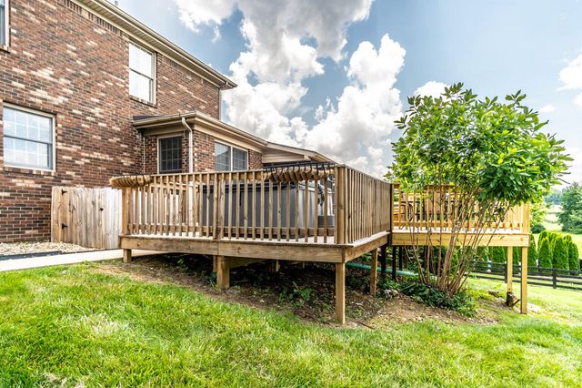 1069 Walnut Grove Circle, Richmond, KY 40475