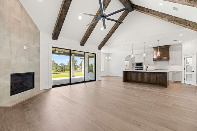 737 Burr Oak Lane, Weatherford, TX 76085