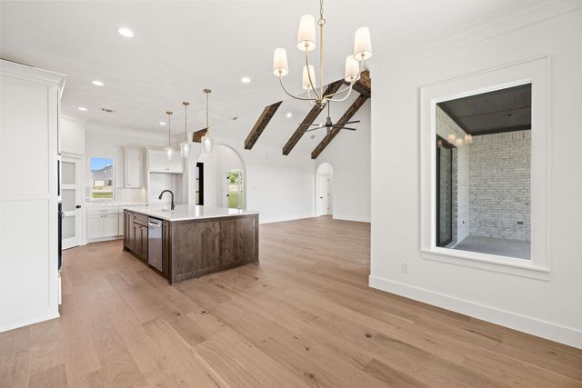 737 Burr Oak Lane, Weatherford, TX 76085