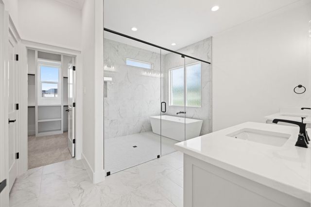 737 Burr Oak Lane, Weatherford, TX 76085