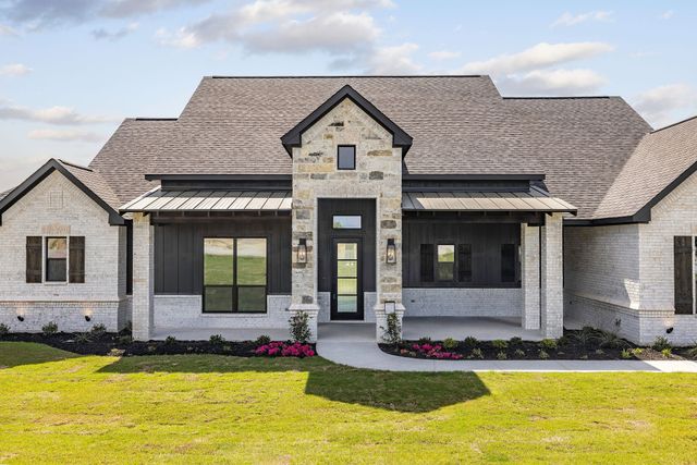 737 Burr Oak Lane, Weatherford, TX 76085