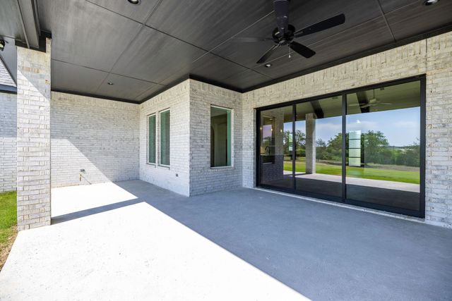 737 Burr Oak Lane, Weatherford, TX 76085