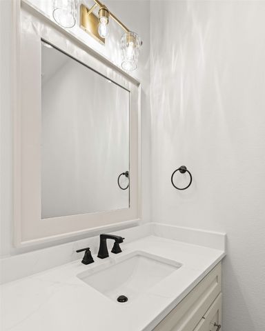 737 Burr Oak Lane, Weatherford, TX 76085