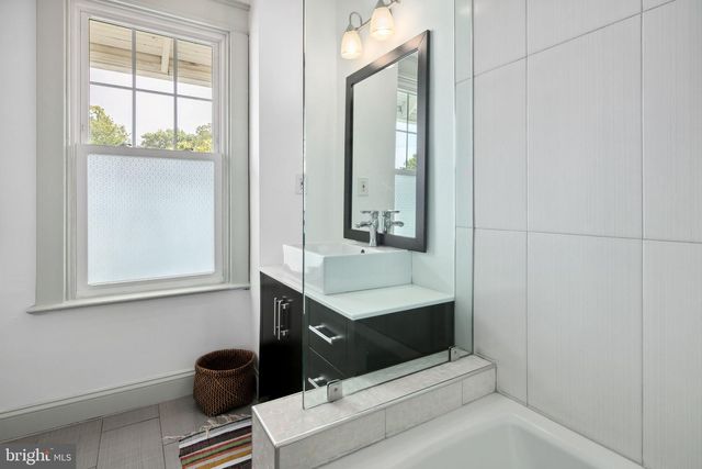 3210 CENTRAL AVE NE, Washington, DC 20018