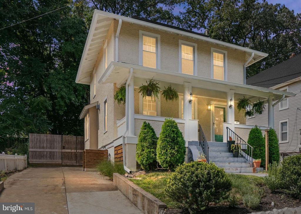 Image 1 of property listing at 3210 CENTRAL AVE NE, Washington, DC 20018