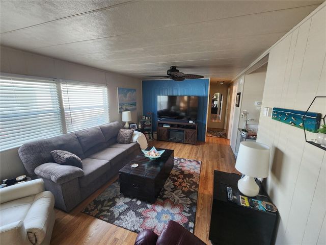 808 53RD AVENUE E 22, Bradenton, FL 34203