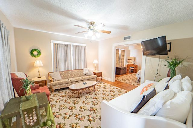 900 W West Walker, Breckenridge, TX 76424