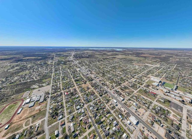 900 W West Walker, Breckenridge, TX 76424