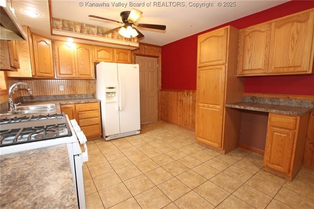 26 Winfield Avenue, Winfield, WV 25213