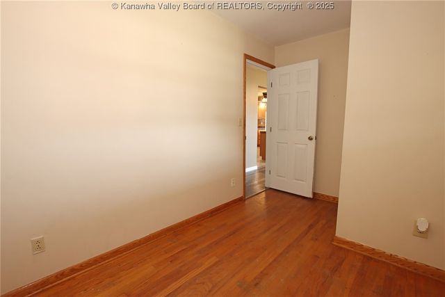 26 Winfield Avenue, Winfield, WV 25213