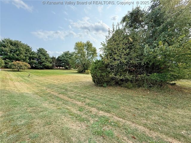 26 Winfield Avenue, Winfield, WV 25213