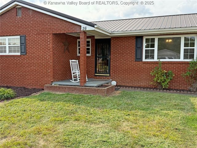 26 Winfield Avenue, Winfield, WV 25213