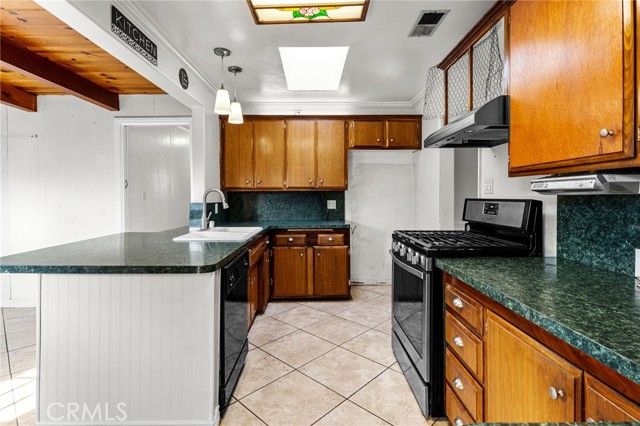 1045 Cathedral Way, Pomona, CA 91768