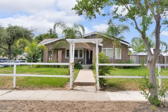 1005 N Fruit Avenue, Fresno, CA 93728