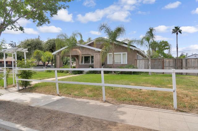 1005 N Fruit Avenue, Fresno, CA 93728