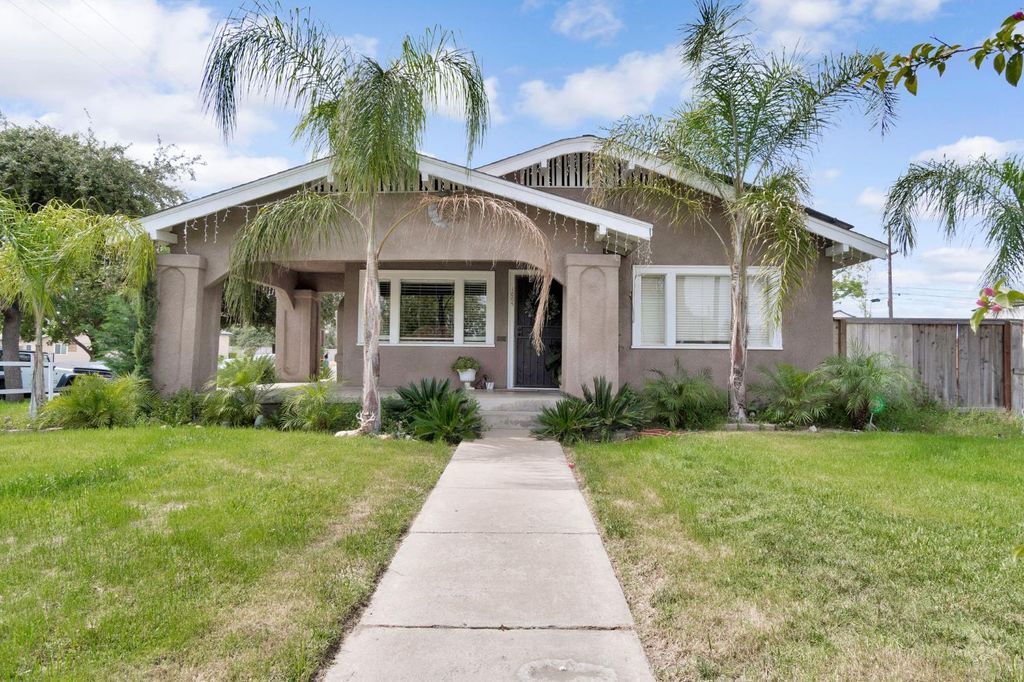 1005 N Fruit Avenue, Fresno, CA 93728