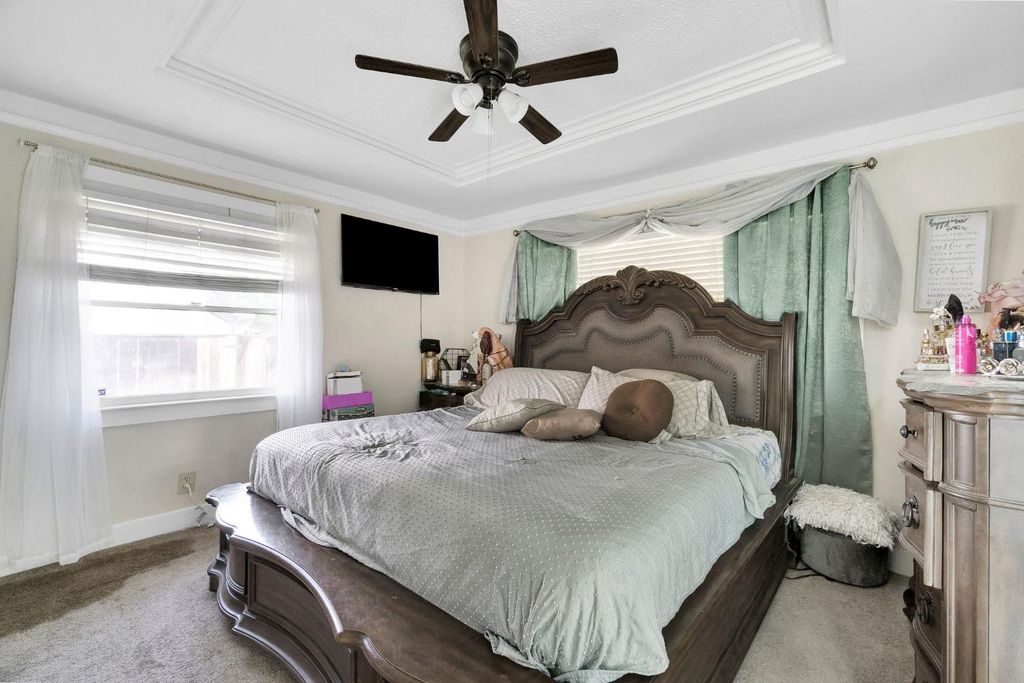 Image 23 of property listing at 1005 N Fruit Avenue, Fresno, CA 93728