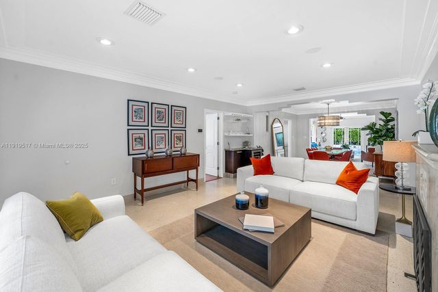 5915 La Gorce Dr, Miami Beach, FL 33140